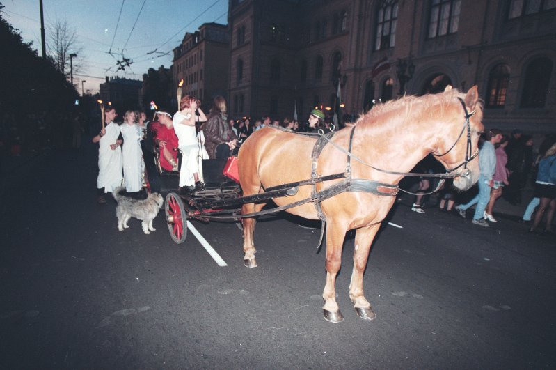 1998. gada Jaunā studenta svētki / Aristoteļa svētki. Aristoteļa rati ar zirgu.