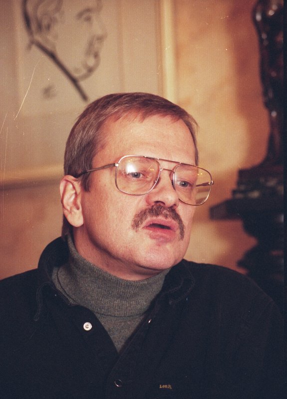 Edmunds Freibergs, Latvijas Nacionālā teātra režisors. null
