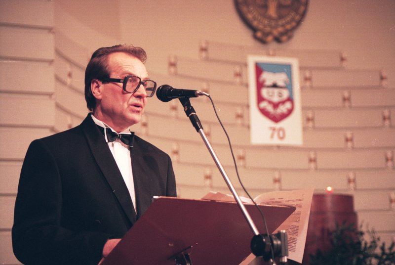 'Universitātes Sporta' 70 gadu jubilejas svinīgā sēde. 'Universitātes Sports' vadītājs doc. Jānis Melbārdis.