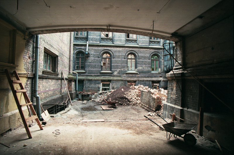 LU Galvenās ēkas pagalma rekonstrukcija. null
