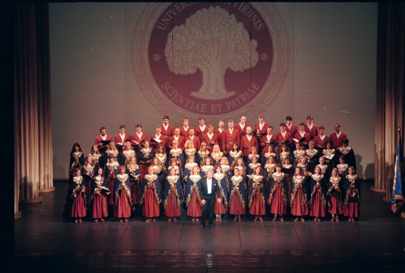 LU 80. gadadienai veltīts koncerts Latvijas Nacionālajā operā. LU koris 'Juventus'.