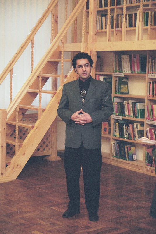 LU Bibliotēkas lasītavas atklāšana Ekonomikas fakultātes 2. stāvā. Irānas Islama Republikas kultūras centra vadītājs Aškans Hagšenas (Ashkan Hagshenas).