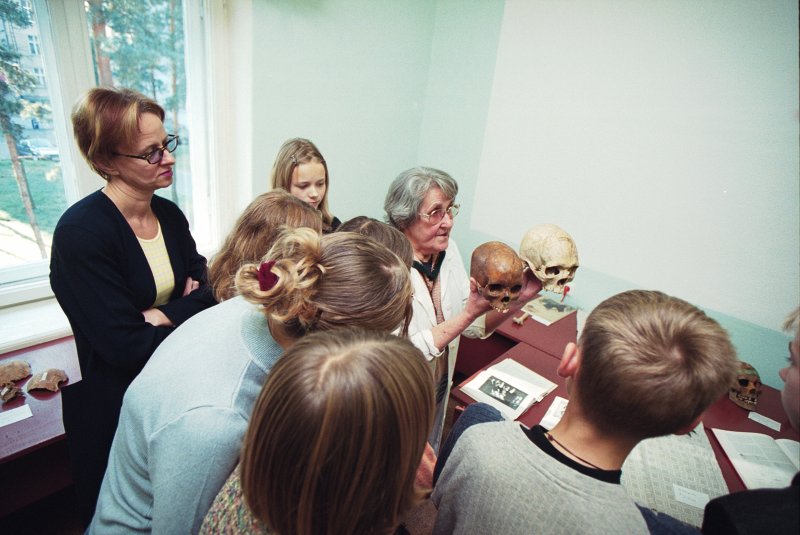 Mācību metodiskā ekskursija skolēniem LU MF Anatomijas un histoloģijas katedrā. null