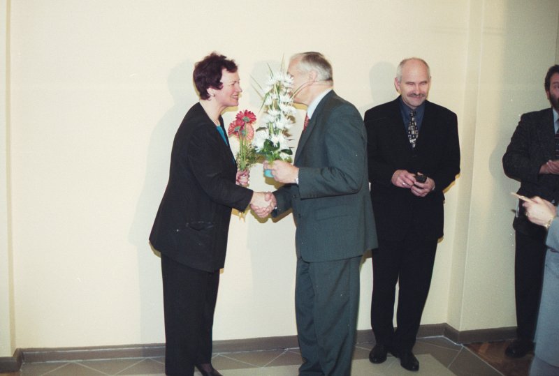 LU Sociālo zinātņu fakultātes atklāšana. No kr.:  LU SZF dekāne Inta Brikše; prof. Juris Zaķis, LU bijušais rektors; prof. Ivars Lācis, LU rektors.