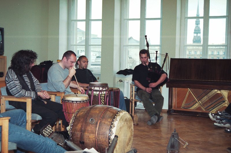 LU Filoloģijas fakultātes Mūzikas nodaļas nodarbība. Meistarklases pie Baron Samedi Percussions (Francija).