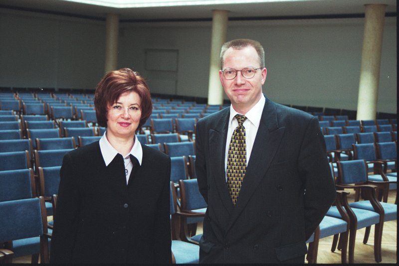 Māris Cars. No kreisās: Tatjana Muravska, LU EVF asoc. profesore; 
Mortens Hansens (Morten Hansen), Eirofakultātes vieslektors.