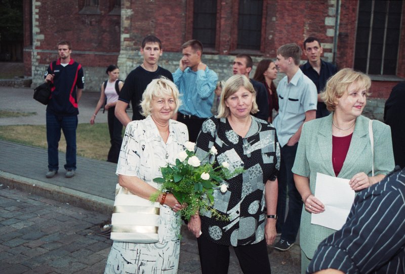 Jaunā Studenta svētki (Aristoteļa svētki) '2002. No kreisās - Klementīne Novika.