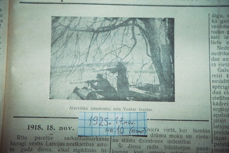 Fragments no laikraksta 'Students' 1925. gada 17. novembra numura. Attēlā - Atsevišķā (studentu) rota Ventas krastos.