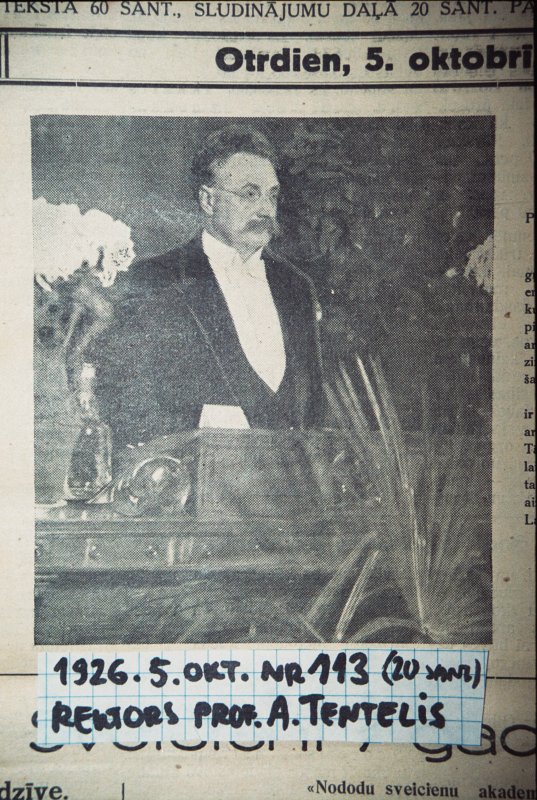 Fragments no laikraksta 'Students' 1926. gada 5. oktobra numura. Attēlā - rektors prof. A. Tentelis.
