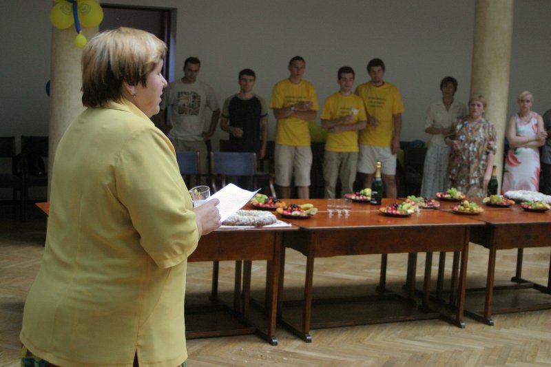 Uzņemšanas '2003 noslēgums no kr.: Pirmsstudiju sektora vadītāja Astra Kravčenko