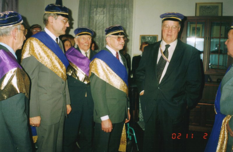 Rustikāņu 2001. gada draudzības vakars ar Latvietēm. 1. no labās - Guntis Ulmanis.