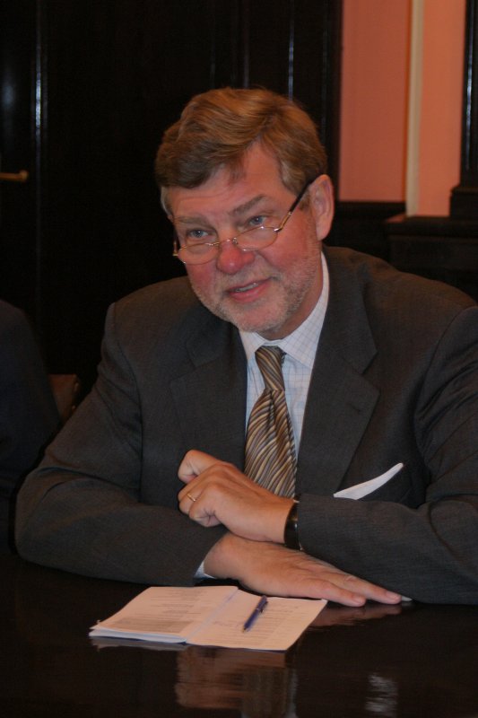 Zviedrijas parlamenta (Riksdaga) spīkers Bjorns fon Sidovs viesojas LU. Bjorns fon Sidovs.