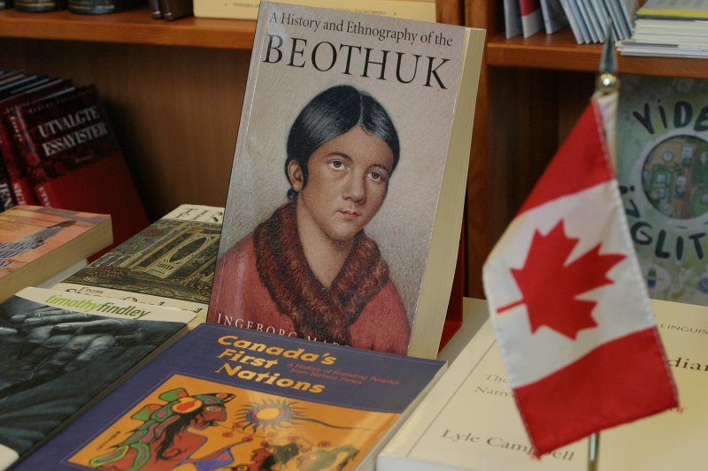 Kanādas grāmatu izstāde LU Bibliotēkā. 