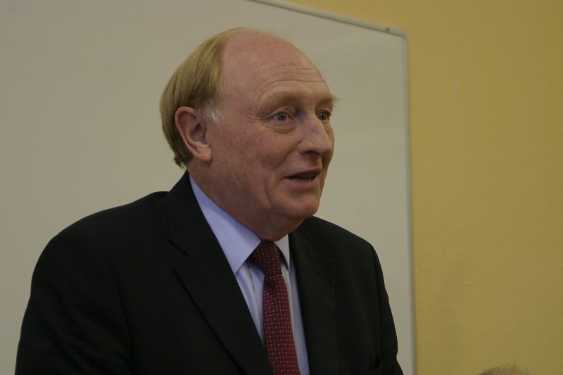Eiropas Komisijas viceprezidents Neils Kinnoks viesojas LU Sociālo zinātņu fakultātē, lai diskutētu ar LU studentiem par Latviju, Eiropas Savienību un valsts suverenitāti. Neils Kinnoks.