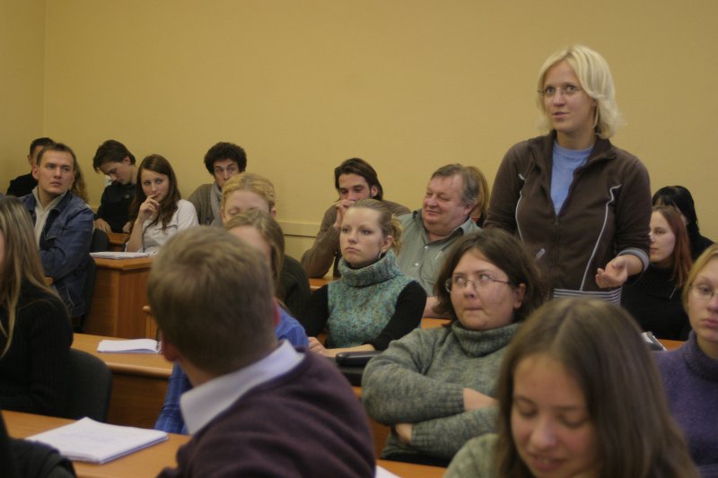 Eiropas Komisijas viceprezidents Neils Kinnoks viesojas LU Sociālo zinātņu fakultātē, lai diskutētu ar LU studentiem par Latviju, Eiropas Savienību un valsts suverenitāti. null