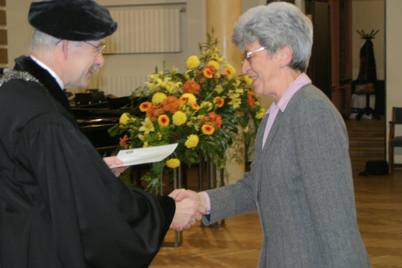 LU Pedagoģijas un psiholoģijas fakultātes 20 gadu jubilejas svinības LU Lielajā aulā. null