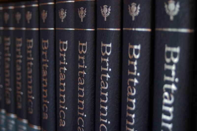 Encyclopædia Britannica Grāmatu muguriņas.