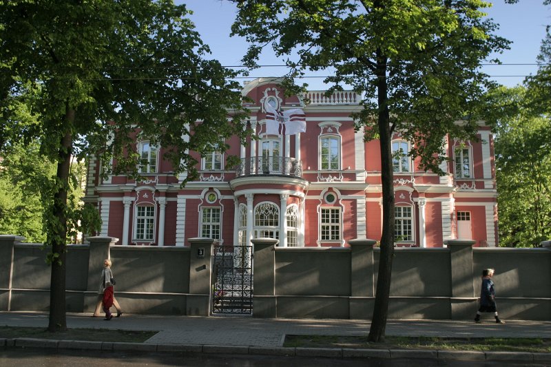 Latvijas Valsts prezidentes rezidence (Maikapara nams). null