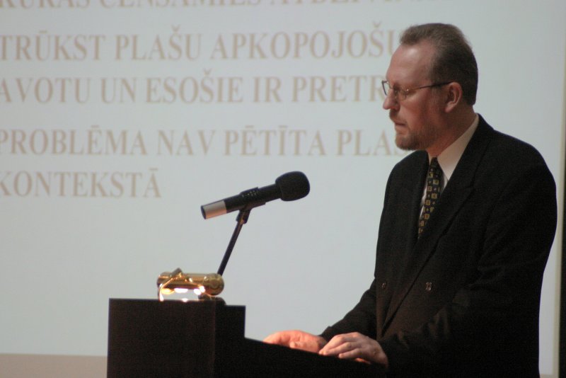 LU 85. gadadienai veltīta izstāde „Latvijas Universitātes sasniegumi pēc Latvijas Republikas neatkarības atjaunošanas”. null