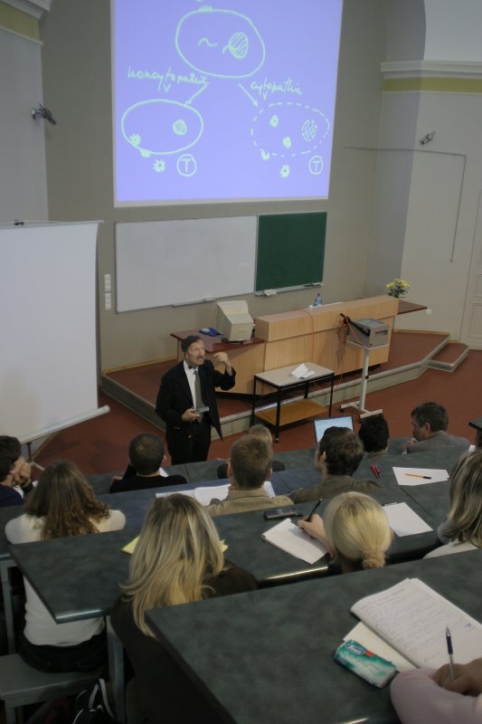 Cīrihes Universitātes (Šveice) profesora, Nobela prēmijas laureāta, LU Goda doktora Rolfa Cinkernāgela lekcija par pretvīrusu imunitāti un vakcīnām. null