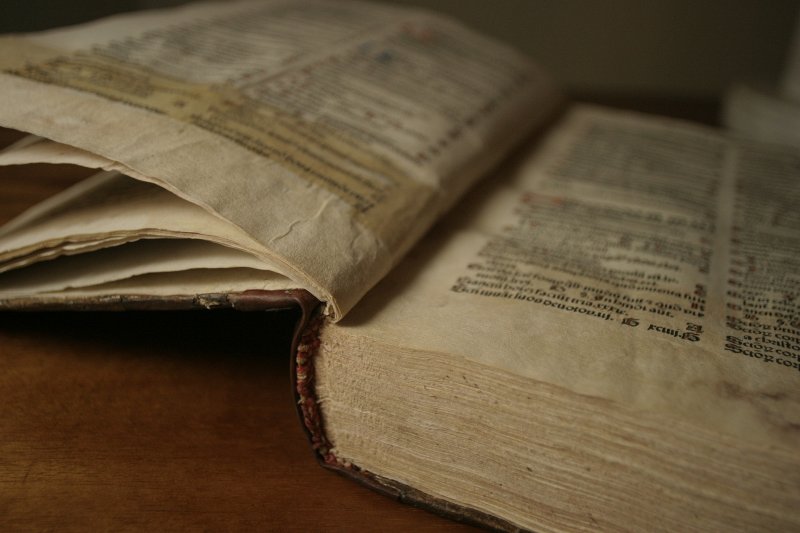 1490. gadā Strasburgā izdotā grāmata 'Jacobus De Voragina Legenda aureae'. Grāmata atrodas LU bibliotēkas Reto grāmatu nodaļā.