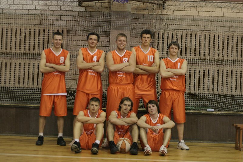 Latvijas Universitātes Studentu padomes basketbola līgas čempionāts. Finālspēle starp FMF un PPF komandām FMF komanda.