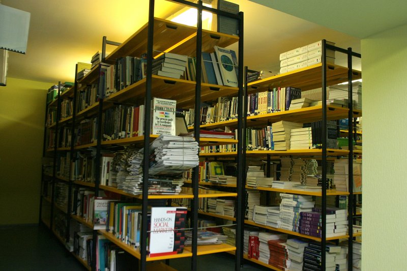 LU Sociālo zinātņu fakultātes bibliotēka. Grāmatu krātuve.