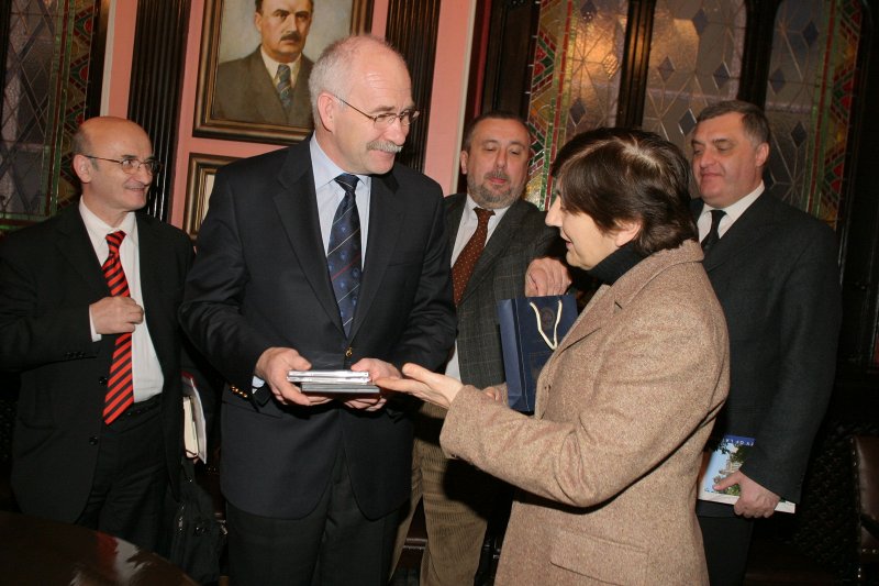 Tbilisi I. Javakhishvili Valsts Universitātes delegācijas vizīte Latvijas Universitātē. null