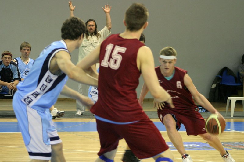 Studentu basketbola līgas finālspēle starp LU un Biznesa augstskolas Turība komandām. null