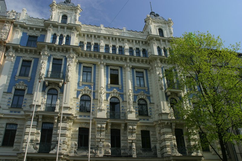 Rīgas Juridiskās augstskolas un Rīgas Ekonomikas augstskolas ēka. null