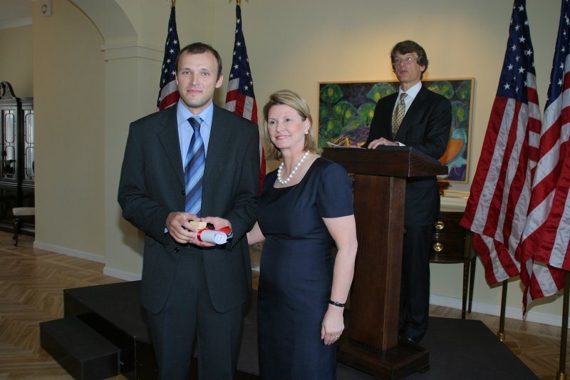 Fulbraita stipendiātu sveikšana ASV vēstniecībā. null