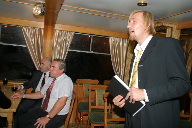 Jaunā Studenta svētki (Aristoteļa svētki) '2006. Īpašo svētku viesu brauciens ar kuģīti 'Jelgava' uz Andrejsalu. null