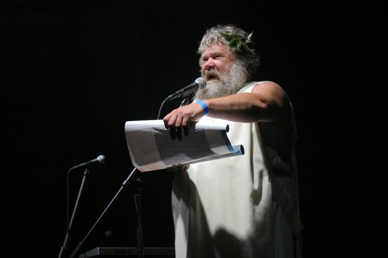 Jaunā Studenta svētki (Aristoteļa svētki) '2006 Andrejsalā. Aristotelis (Kaspars Pūce, Valsts leļļu teātra aktieris).