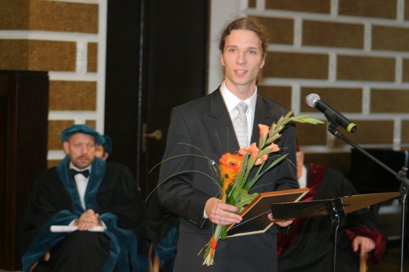 LU dibināšanas 87. gadadienai veltīta LU Senāta svinīgā sēde. Matīss Apsītis, K.Morberga stipendijas ieguvēja, Rīgas Tehniskās universitātes students.