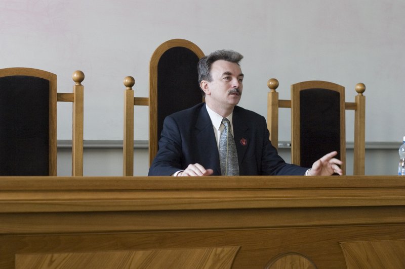 Juristu dienas 2007. Lekcija 'Tiesiba uz taisnigu tiesu'. Gunārs Kūtris, LU JF lektors, LR Satversmes tiesas priekšsēdētājs.