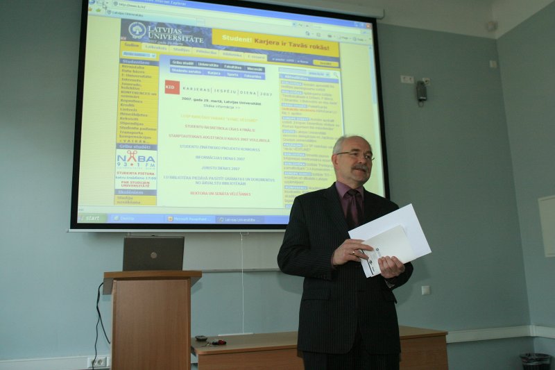 Karjeras iespēju diena 2007. LU Karjeras centra mājas lapas atklāšana. Ivars Lācis, LU rektors.