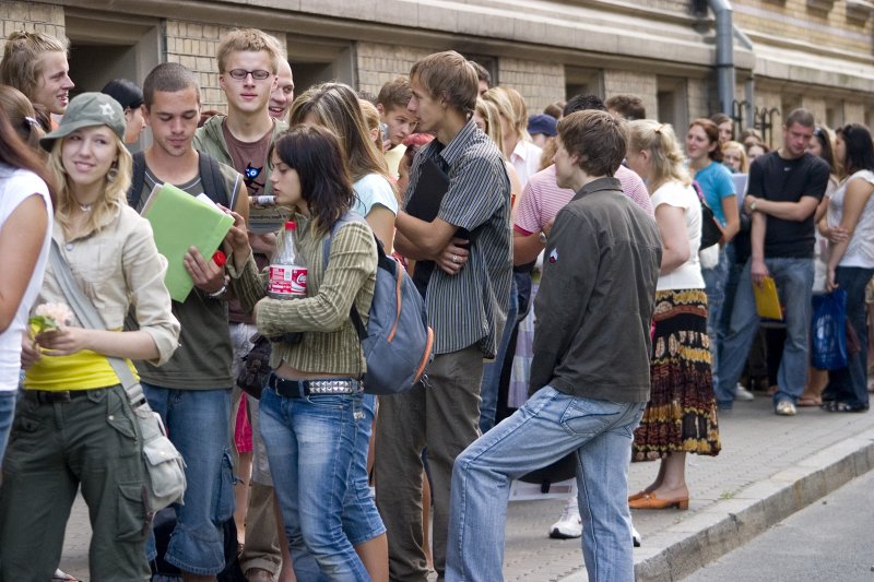 Pieteikumu iesniegšana pamatstudijām Latvijas Universitātē. null