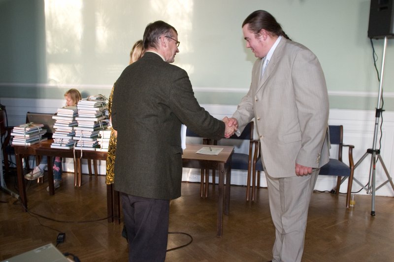 Pirmā Vides zinātnes un izglītības padomes rīkotā konkursa 'Vides zinātnes balvas 2007' balvu pasniegšanas ceremonija. null