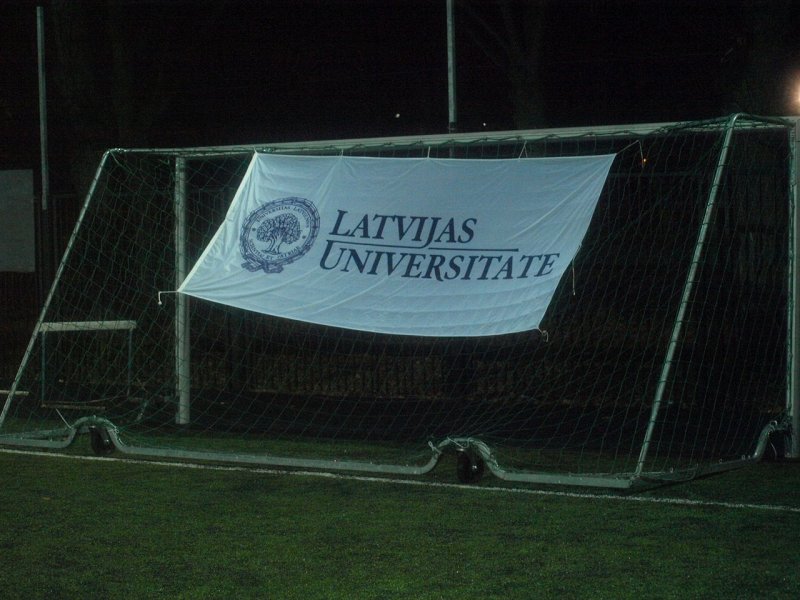 Latvijas Universitātes futbola turnīra 'mini FUTBOLA KAUSS' noslēguma posms. null