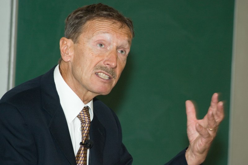 Nobela prēmijas laureāta profesora Rolfa Cinkernāgela (Rolf Martin Zinkernagel) lekcija. null