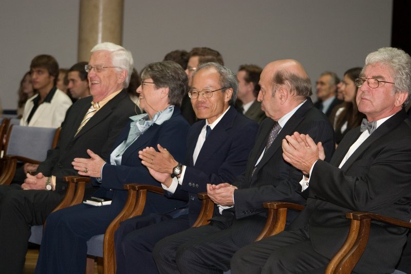 LU 89. gadadienai veltīta Senāta svinīgā sēde. LU Goda biedri un Goda doktori.