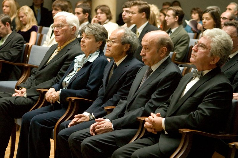LU 89. gadadienai veltīta Senāta svinīgā sēde. LU Goda biedri un Goda doktori.