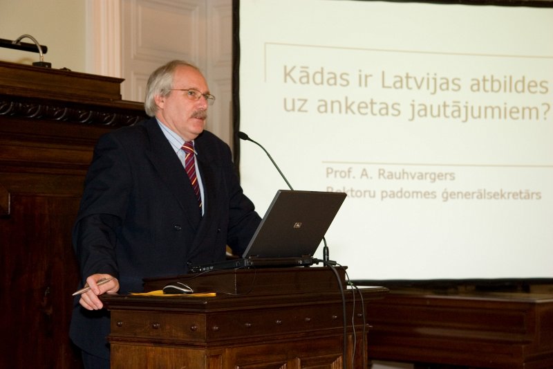 Boloņas procesa seminārs – Latvijas nacionālais ziņojums par 2007.- 2008. gada posmu, starptautiskie vērtēšanas kritēriji un tālāk darāmais. Latvijas Rektoru padomes ģenerālsekretārs Andrejs Rauhvargers.