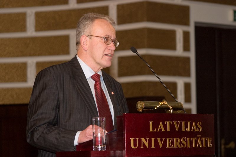 LU 67. konferences plenārsēde, veltīta Latvijas Universitātes dibināšanas 90. gadadienai. Prof. Ilgvars Butulis.