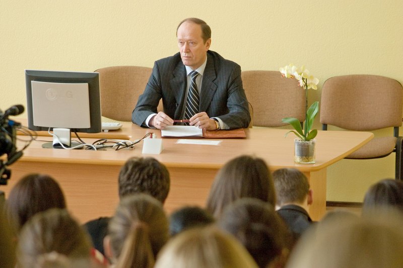 Krievijas vēstnieka Aleksandra Vešņakova lekcija LU Sociālo zinātņu fakultātē. null