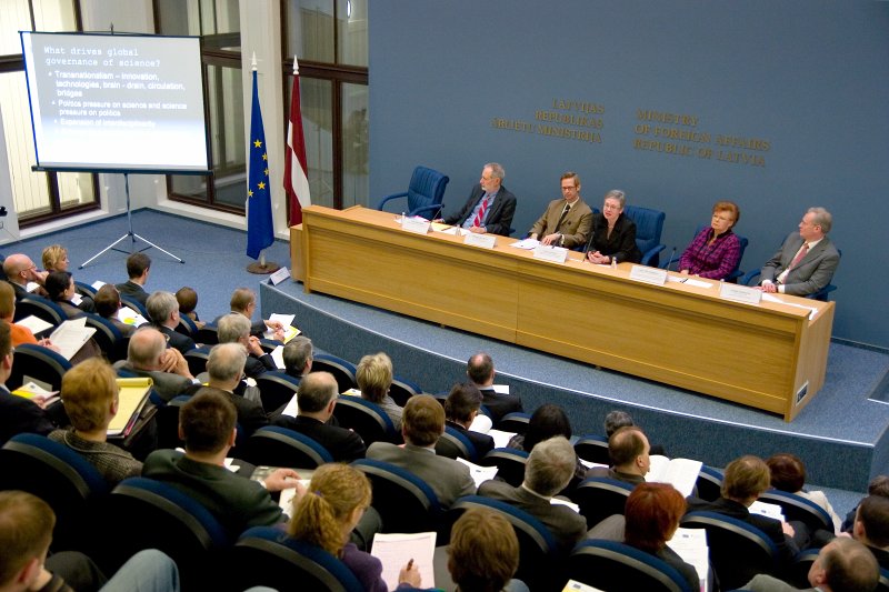 Konference par zinātnes globālo pārvaldību (LR Ārlietu ministrijā). null