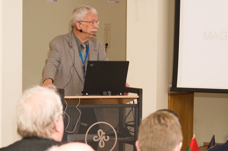 Konference 'Funkcionālie materiāli un nanotehnoloģijas' (LU Cietvielu fizikas institūtā). Prof W. Kleemann.