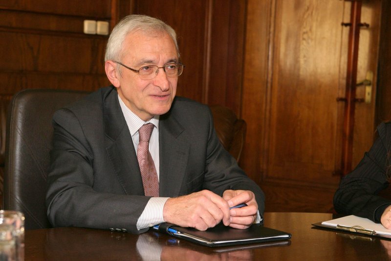 Latvijas Universitātes rektors tiekas ar Francijas vēstnieku Latvijā Paskālu Fieskī. Francijas vēstnieks Latvijā Paskāls Fieskī (Pascal Fieschi).