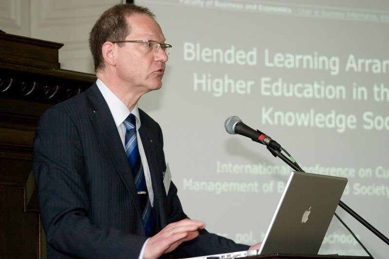 Zinātniskā konference 'Biznesa un sabiedrības attīstības vadības aktualitātes – 2009'. Eric Schoop (Vācija).