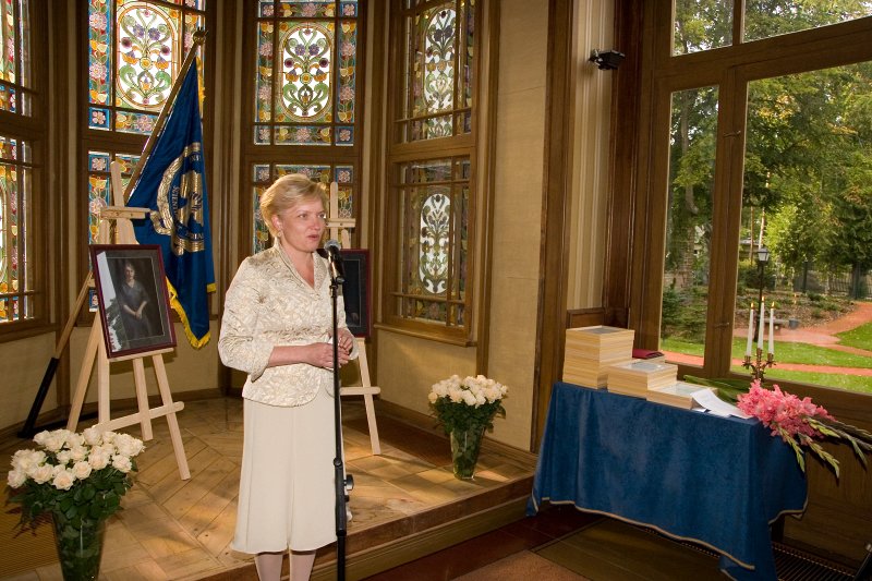 LU un LU Fonda mecenātu pieņemšana pie LU rektora Morbergu vasarnīcā Jūrmalā. LU Fonda izpilddirektore Laila Kundziņa.